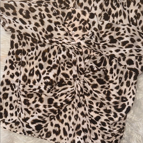 L'AGENCE 100% Silk Mariposa blouse - Picture 7 of 7